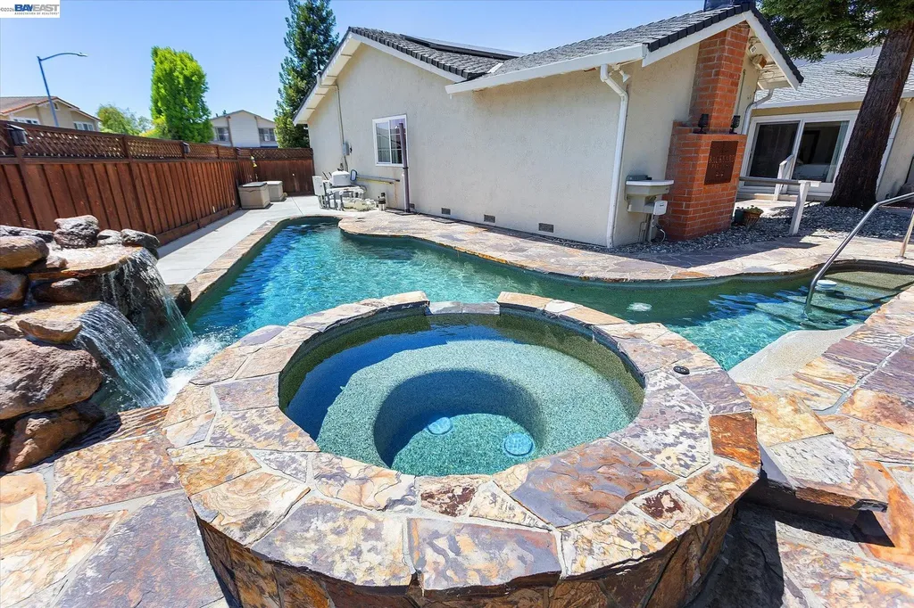 5736 Medallion Court Castro Valley CA 94552