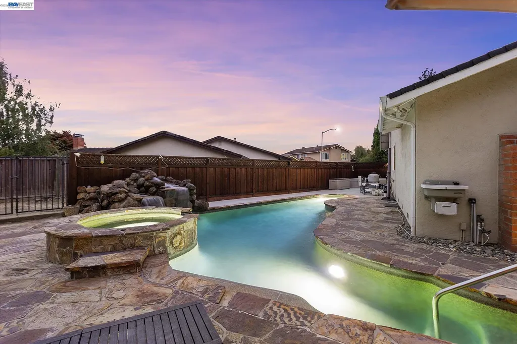 5736 Medallion Court Castro Valley CA 94552
