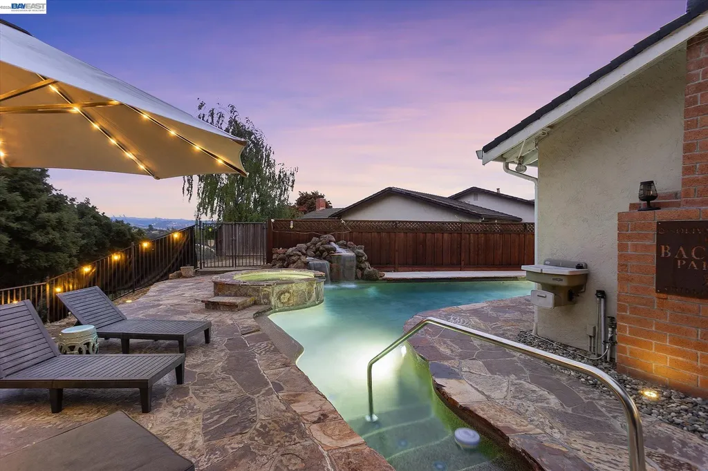 5736 Medallion Court Castro Valley CA 94552