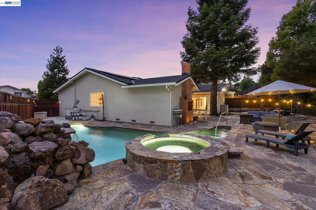 5736 Medallion Court Castro Valley CA 94552