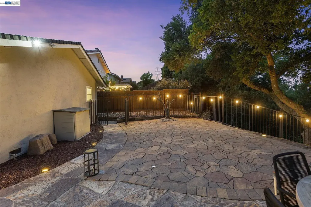 5736 Medallion Court Castro Valley CA 94552