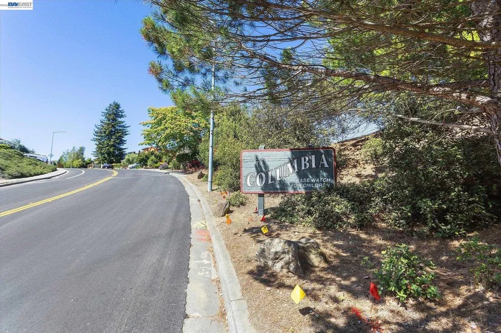 5736 Medallion Court Castro Valley CA 94552