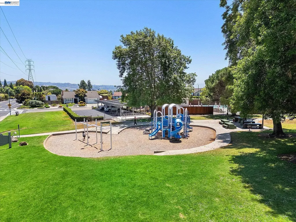 5736 Medallion Court Castro Valley CA 94552