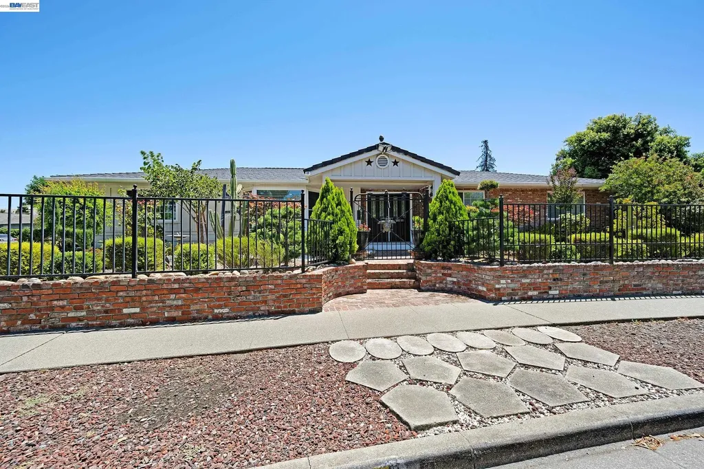 1742 Mendocino Drive Concord CA 94521
