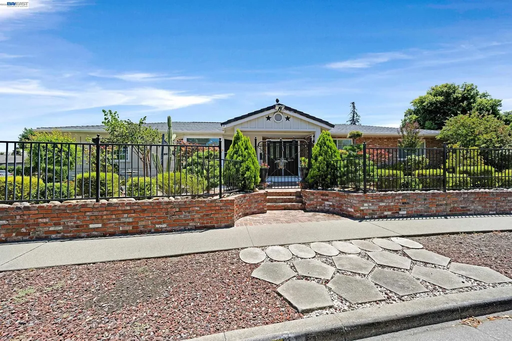 1742 Mendocino Drive Concord CA 94521