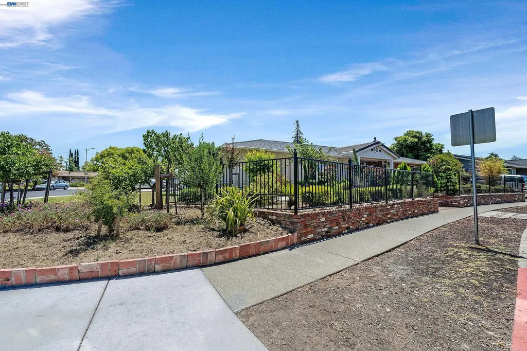 1742 Mendocino Drive Concord CA 94521