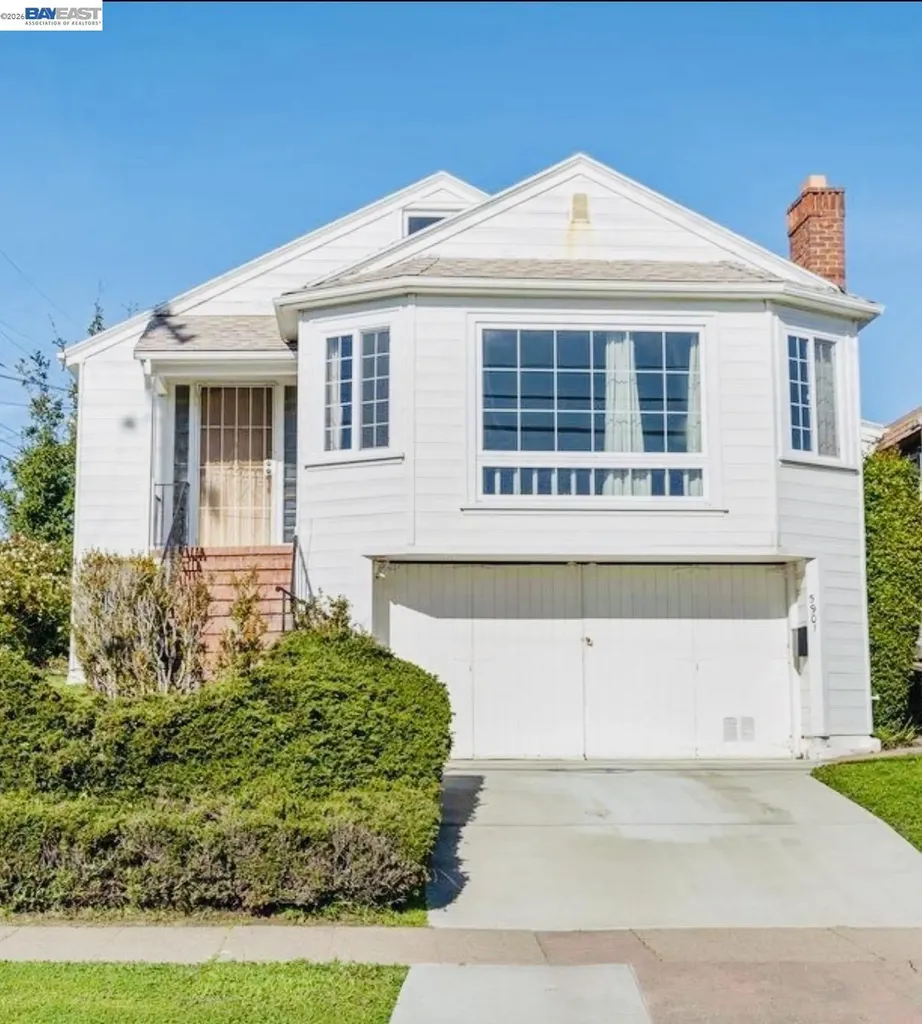 5901 Burlingame Avenue Richmond CA 94804