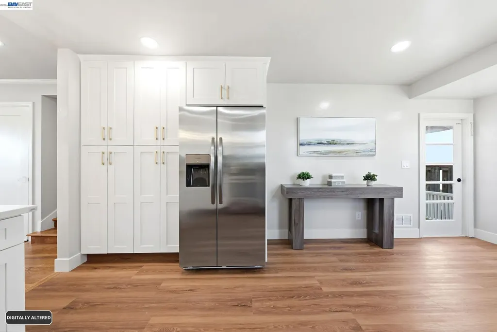 5901 Burlingame Avenue Richmond CA 94804