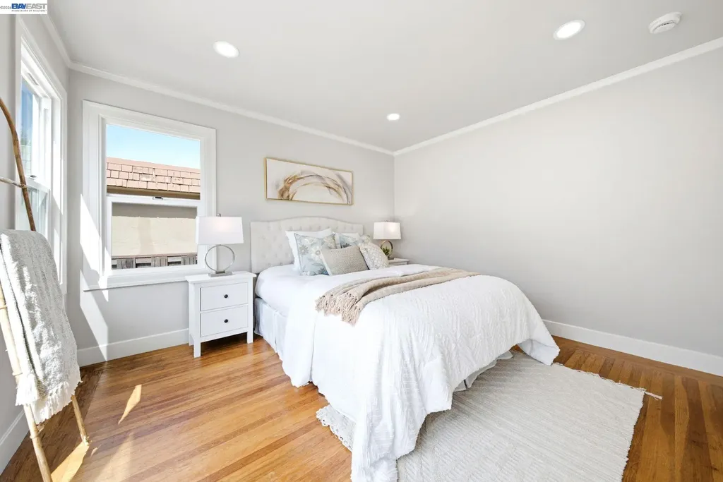 5901 Burlingame Avenue Richmond CA 94804