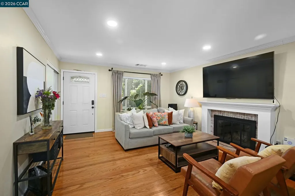 933 Santa Lucia Drive Pleasant Hill CA 94523