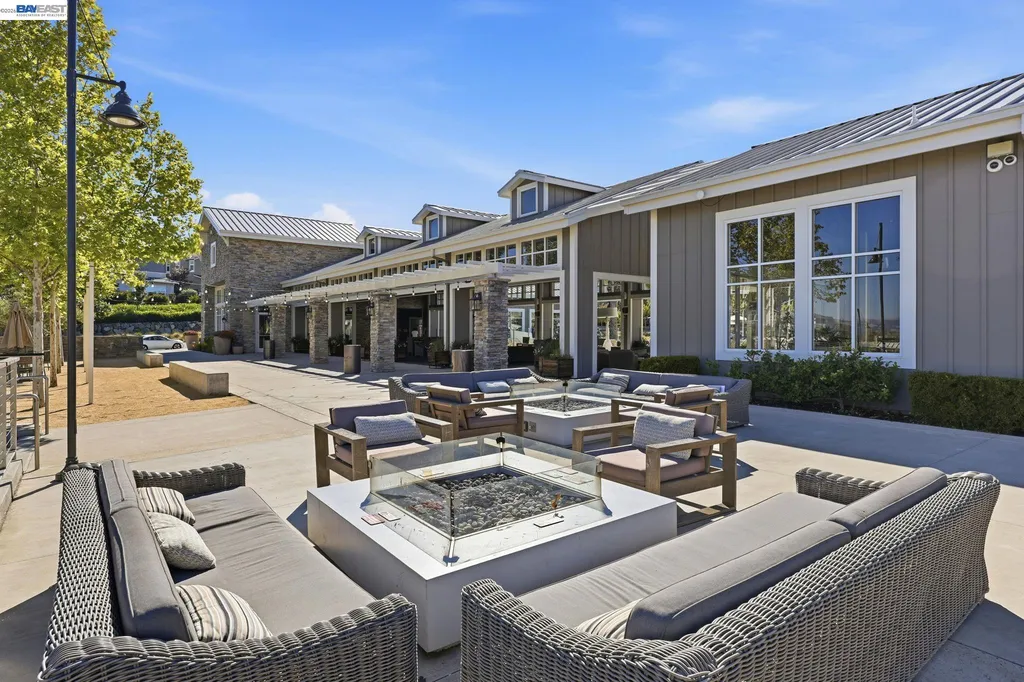 7240 Carneros Lane Dublin CA 94568