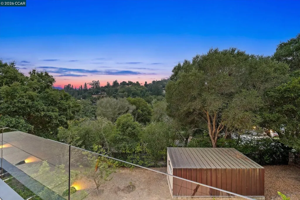 2 Crane Court Orinda CA 94563
