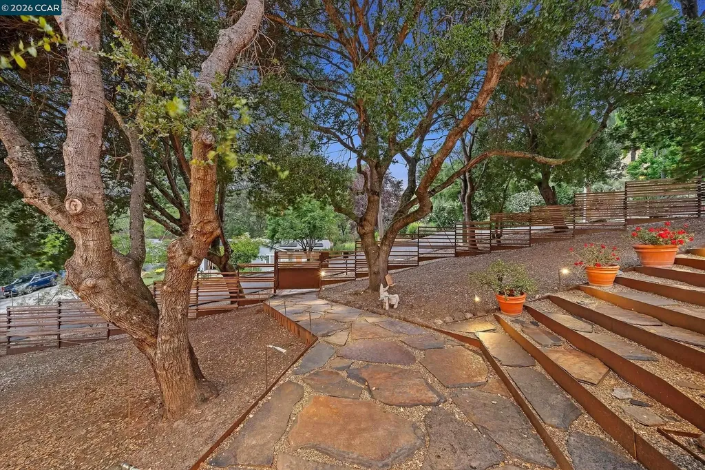 2 Crane Court Orinda CA 94563