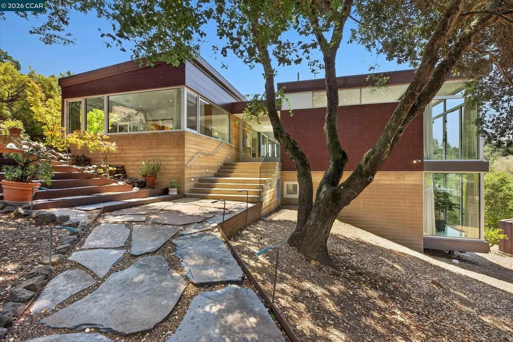 2 Crane Court Orinda CA 94563