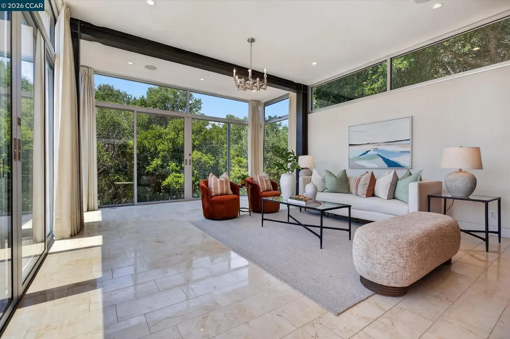 2 Crane Court Orinda CA 94563