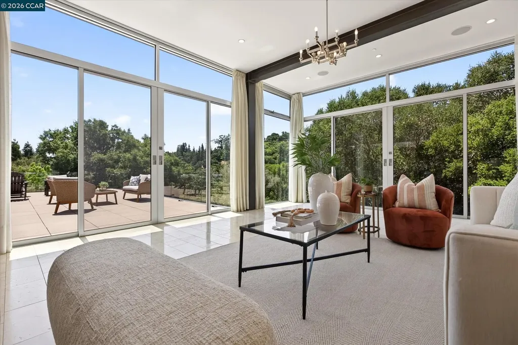 2 Crane Court Orinda CA 94563