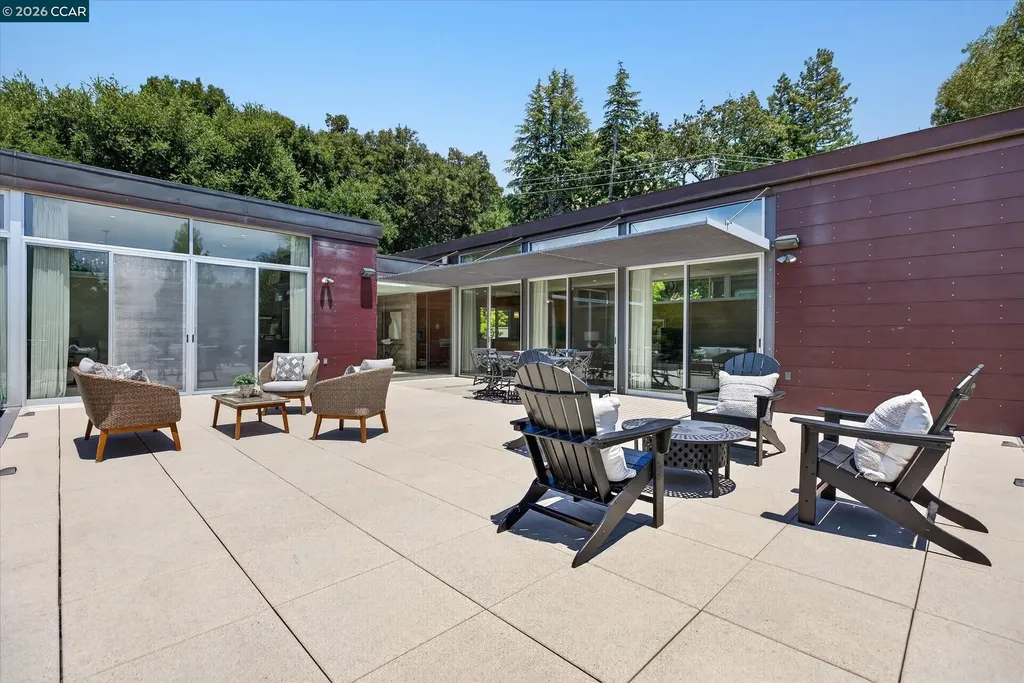 2 Crane Court Orinda CA 94563