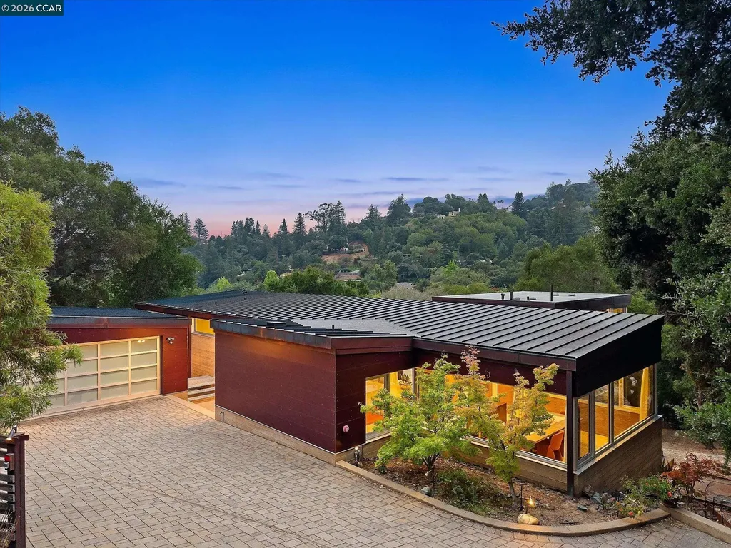 2 Crane Court Orinda CA 94563