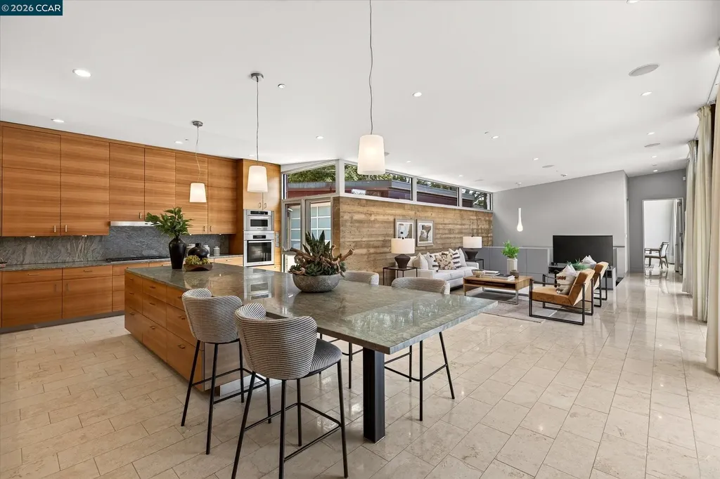 2 Crane Court Orinda CA 94563