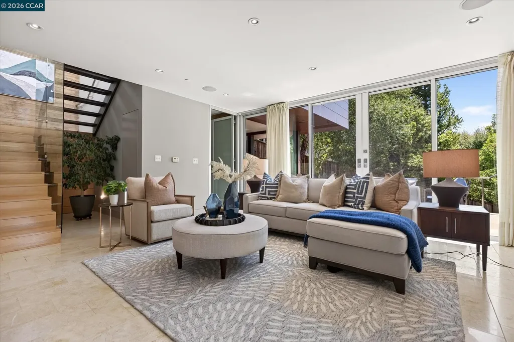 2 Crane Court Orinda CA 94563