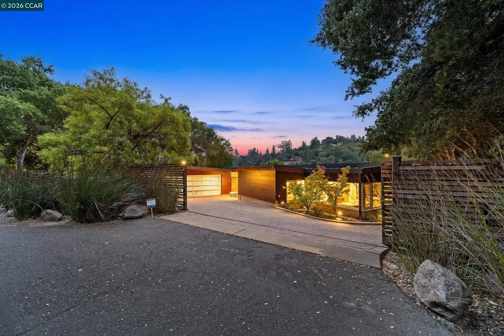 2 Crane Court Orinda CA 94563