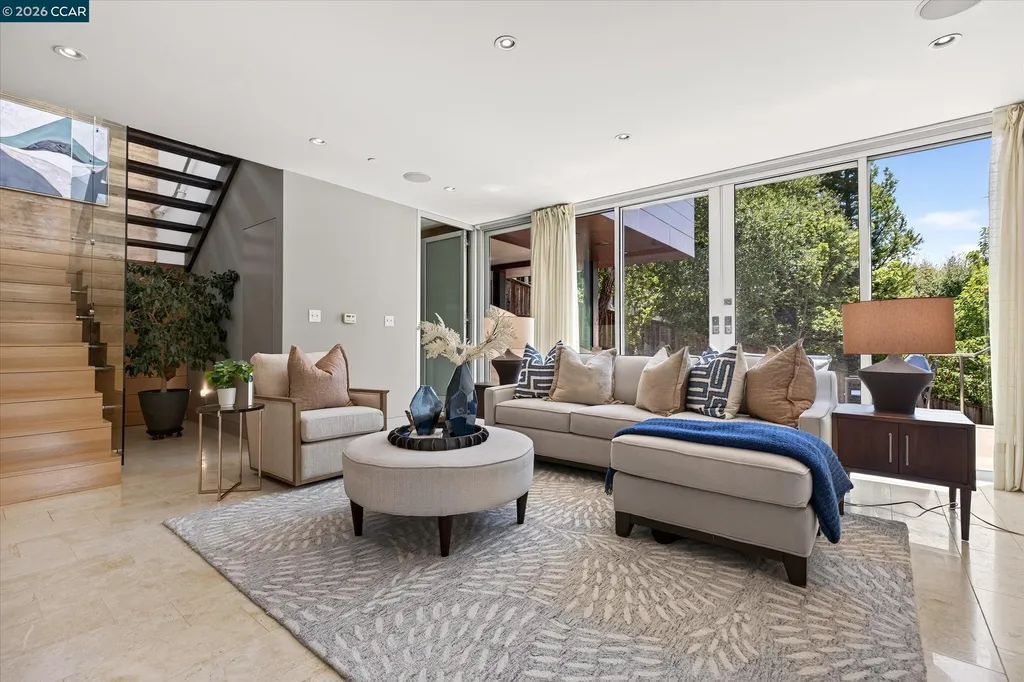 2 Crane Court Orinda CA 94563