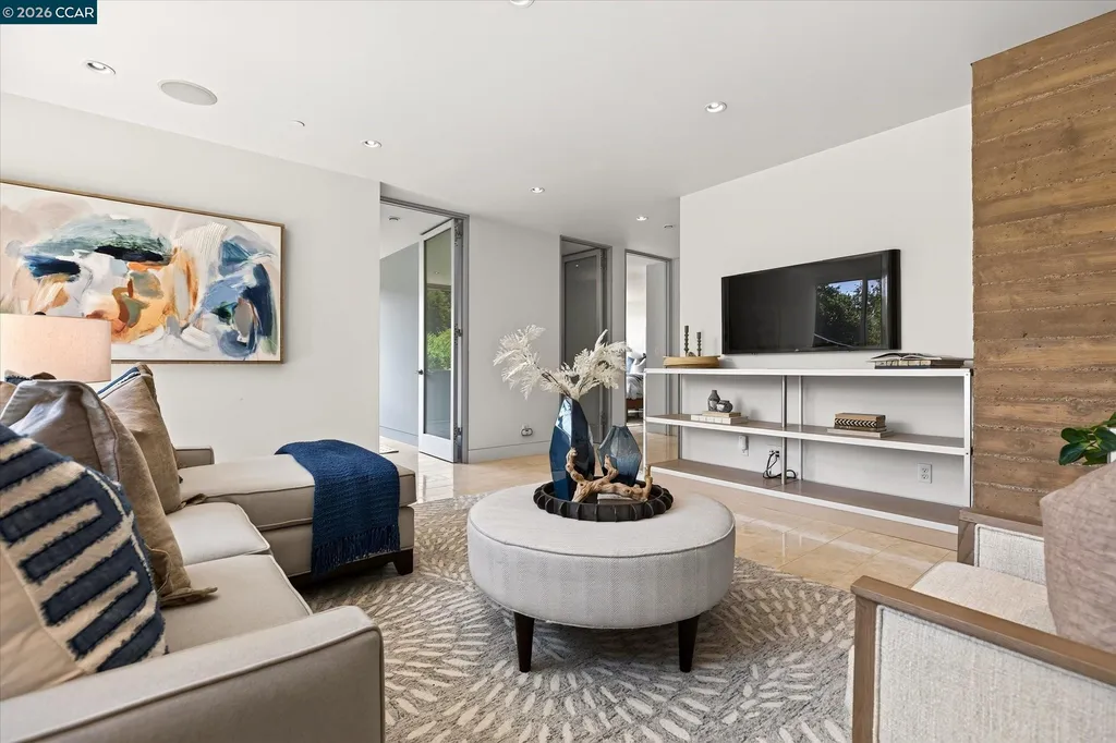 2 Crane Court Orinda CA 94563