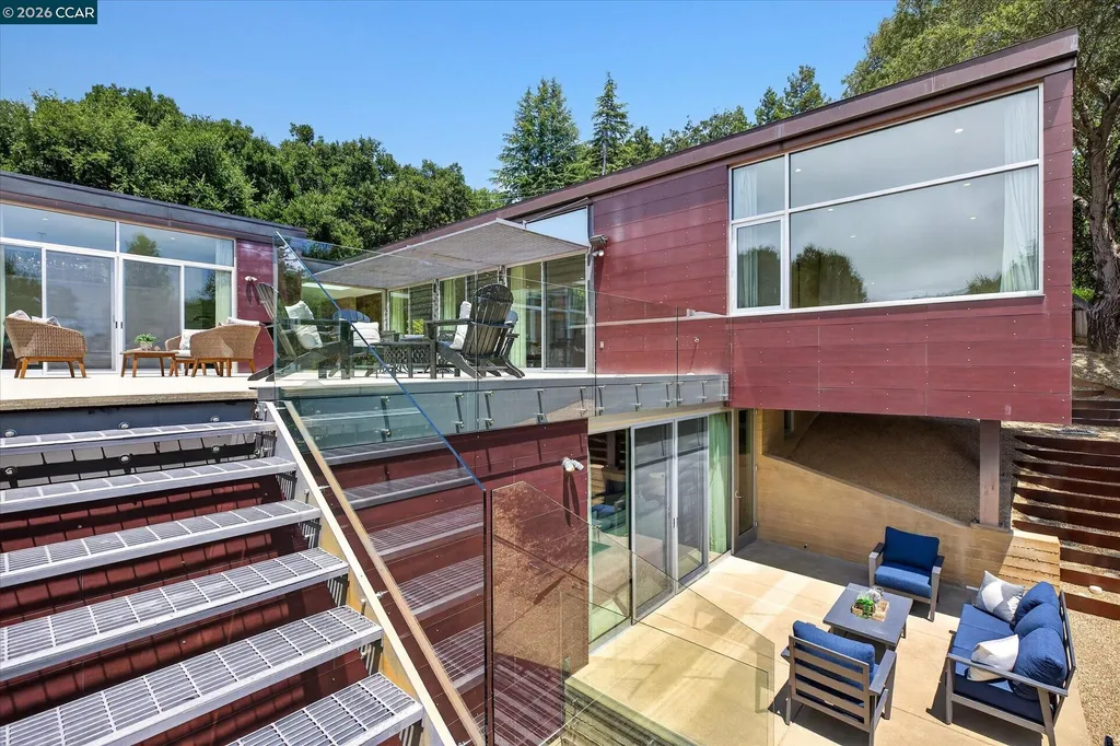 2 Crane Court Orinda CA 94563