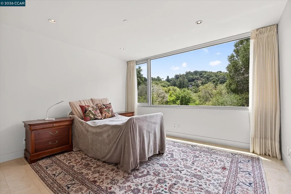 2 Crane Court Orinda CA 94563