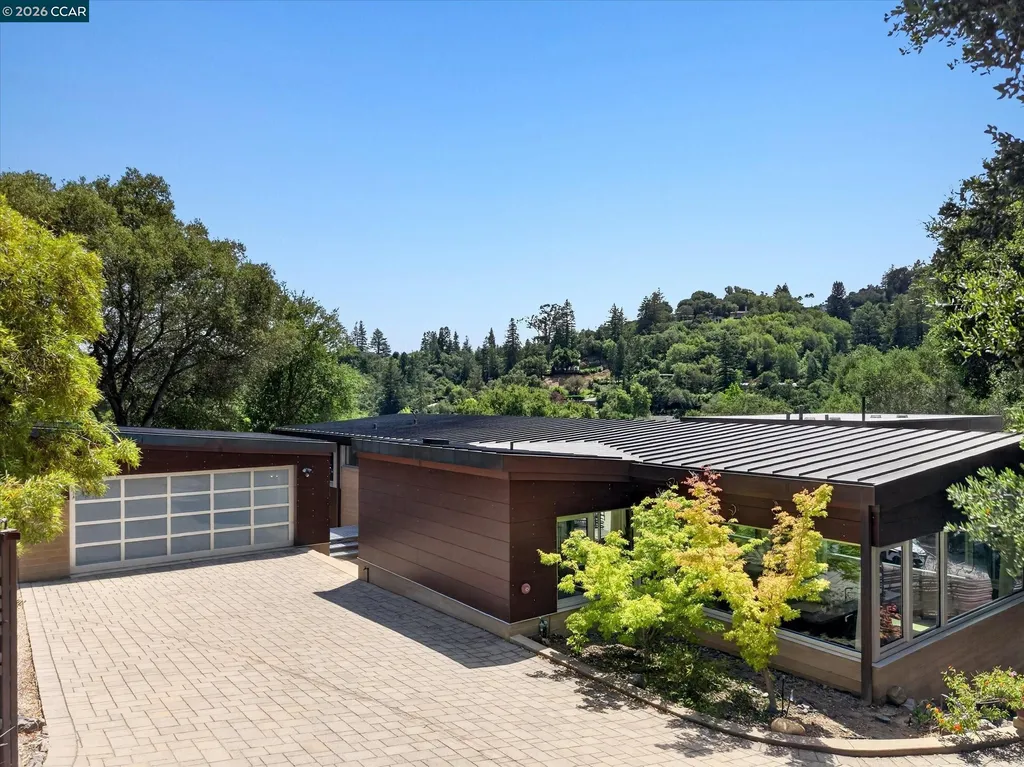 2 Crane Court Orinda CA 94563