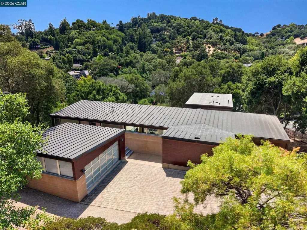 2 Crane Court Orinda CA 94563