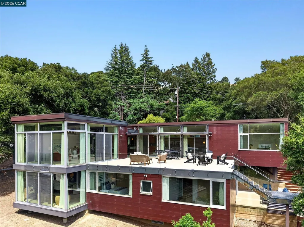 2 Crane Court Orinda CA 94563