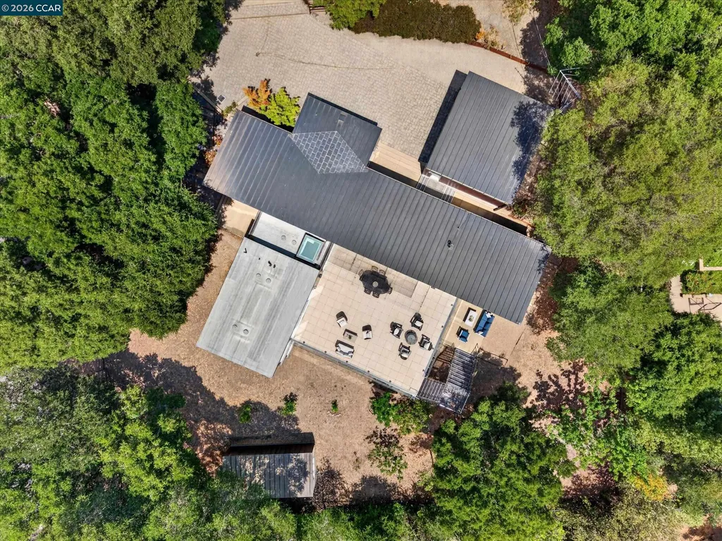 2 Crane Court Orinda CA 94563