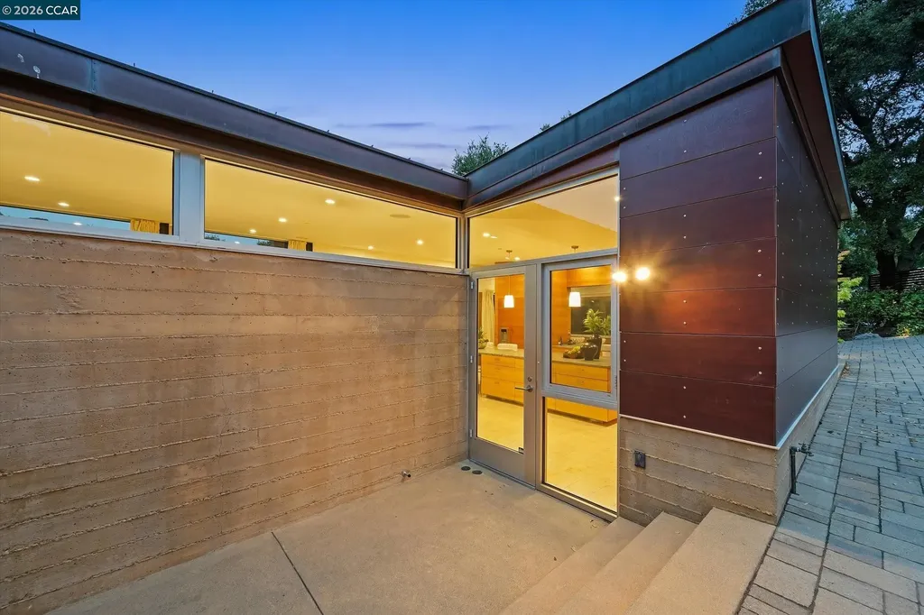 2 Crane Court Orinda CA 94563