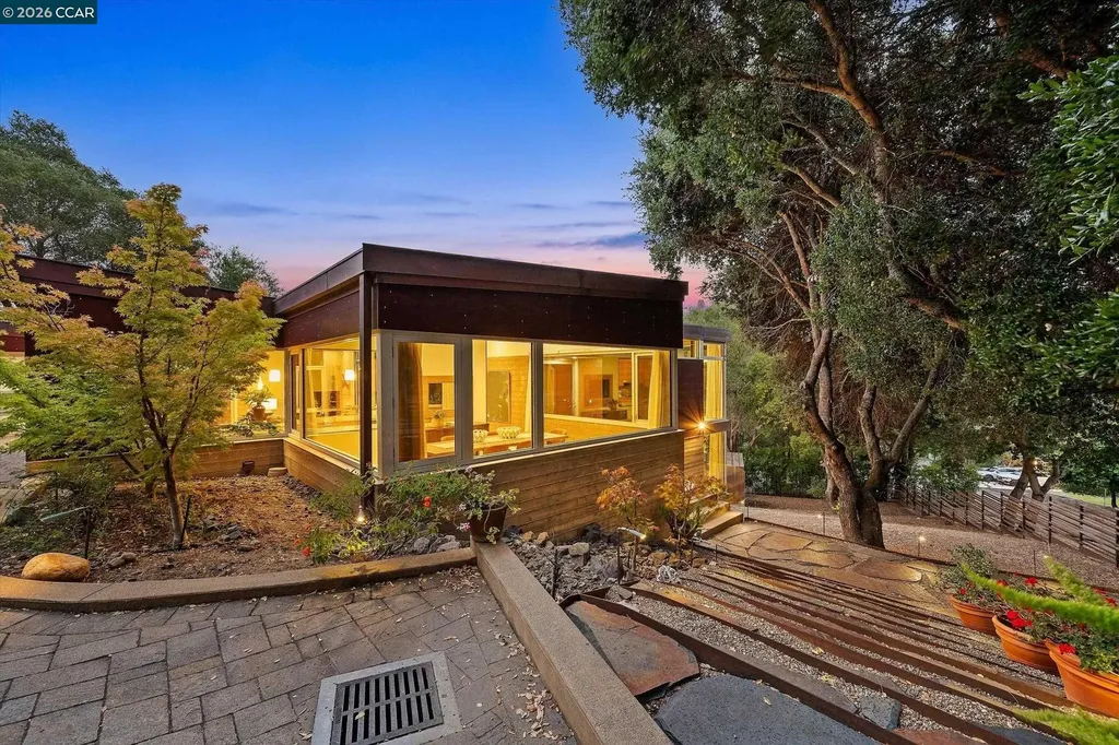 2 Crane Court Orinda CA 94563