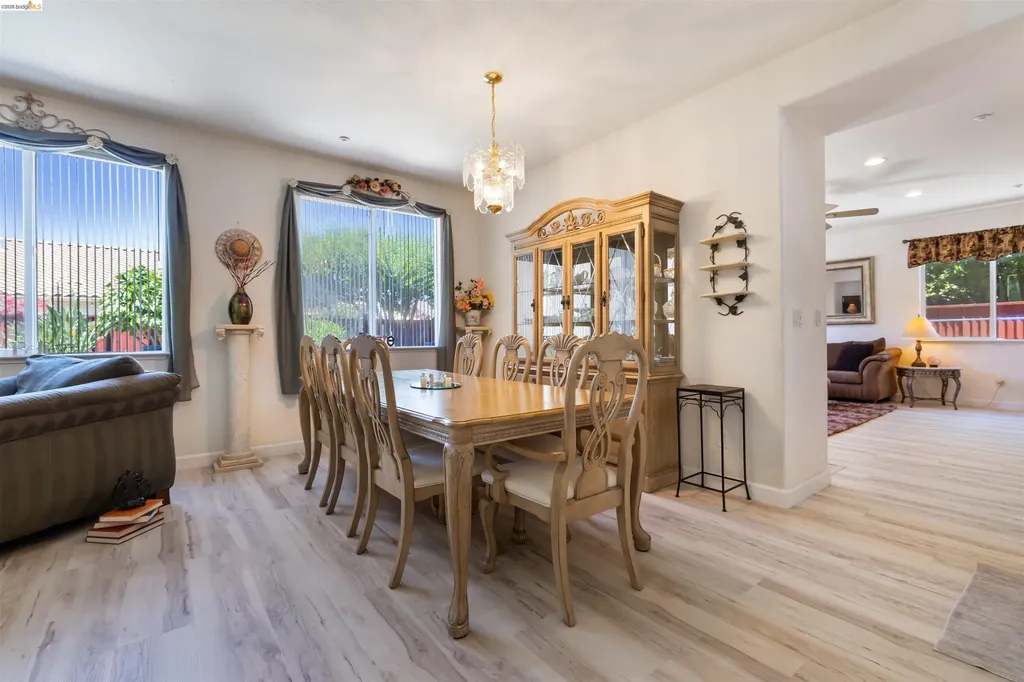 647 Macadamia Court Brentwood CA 94513