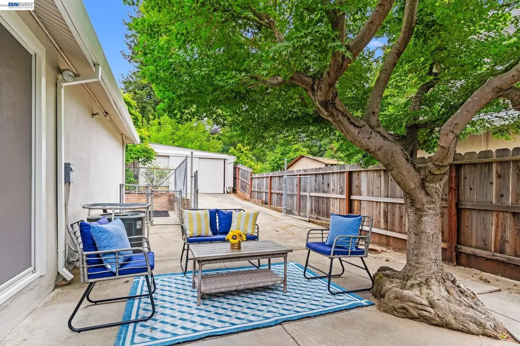 23672 Stratton Court Hayward CA 94541