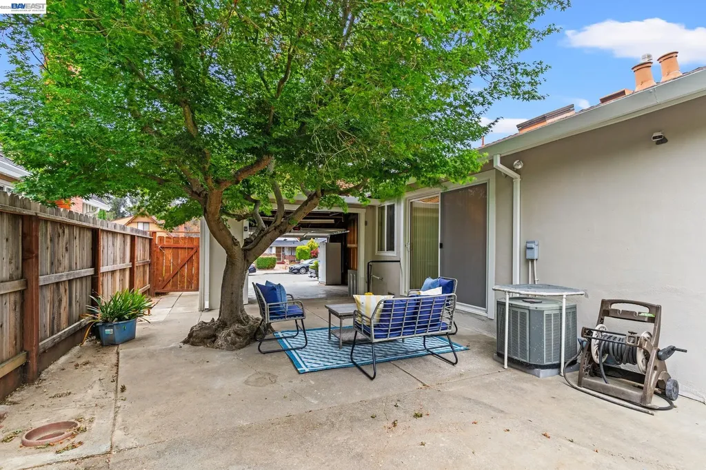 23672 Stratton Court Hayward CA 94541