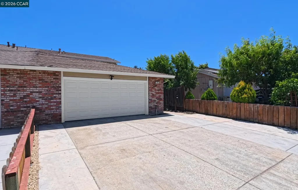 2215 Banyan Way Antioch CA 94509