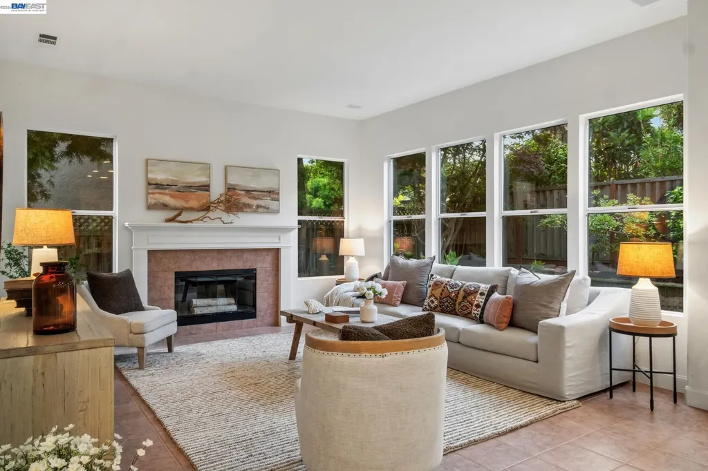 367 Creedon Circle Alameda CA 94502