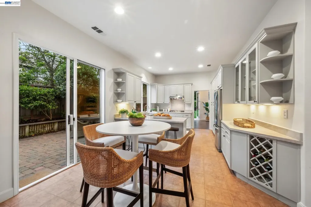 367 Creedon Circle Alameda CA 94502