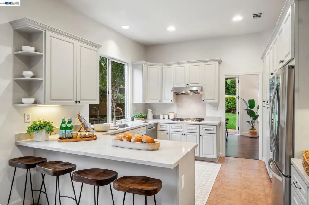 367 Creedon Circle Alameda CA 94502