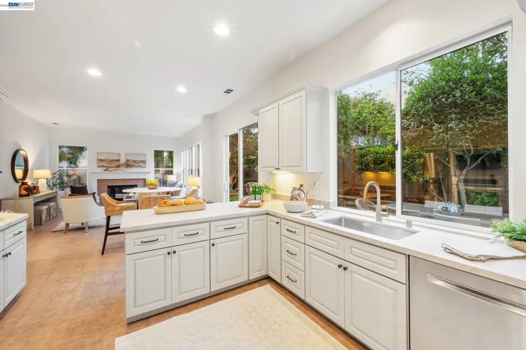 367 Creedon Circle Alameda CA 94502
