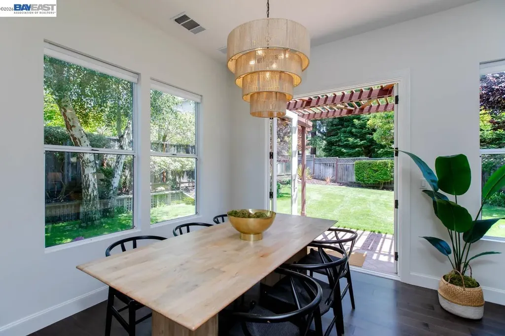 367 Creedon Circle Alameda CA 94502
