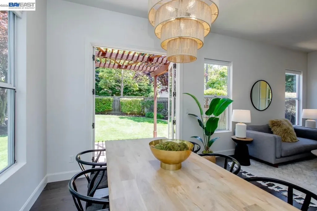 367 Creedon Circle Alameda CA 94502