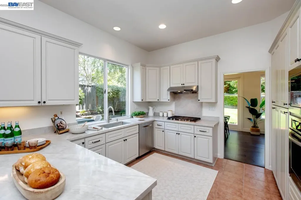 367 Creedon Circle Alameda CA 94502