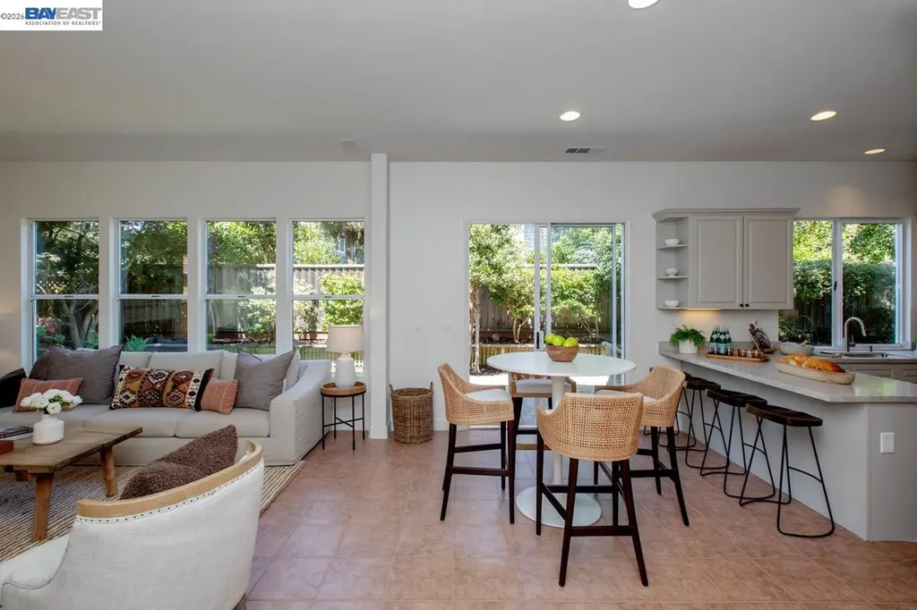 367 Creedon Circle Alameda CA 94502