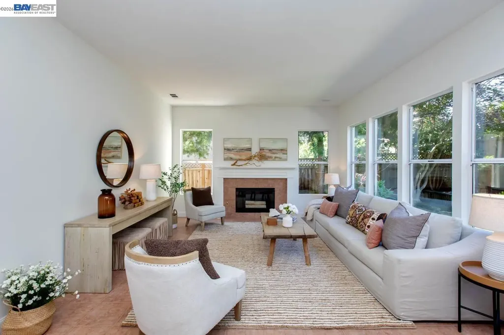 367 Creedon Circle Alameda CA 94502