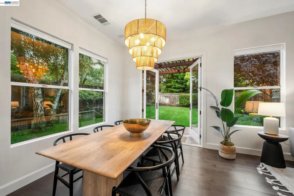 367 Creedon Circle Alameda CA 94502
