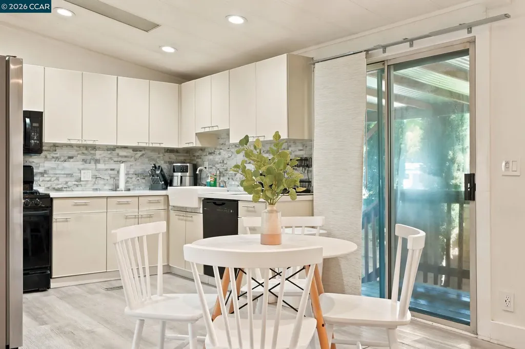 190 Medina Drive Pacheco CA 94553